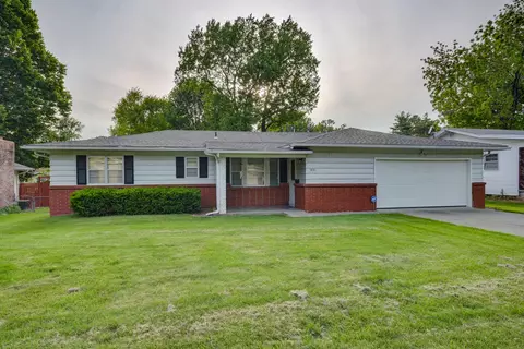 1421 S Sieger Dr, Springfield, MO 65804 photo 1