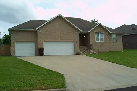 2926 W Augusta Hills St, Springfield, MO 65803 photo 1