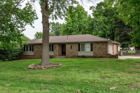 1291 E Sammy Ln, Springfield, MO 65804 photo 1