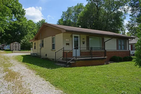 3204 W Mt Vernon St, Springfield, MO 65802 photo 1