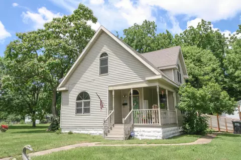 1629 W Calhoun St, Springfield, MO 65802 photo 1