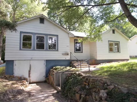 427 E Burford St, Marshfield, MO 65706 photo 1