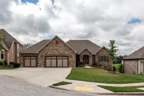 2944 S Ranch Dr, Springfield, MO 65809 photo 1