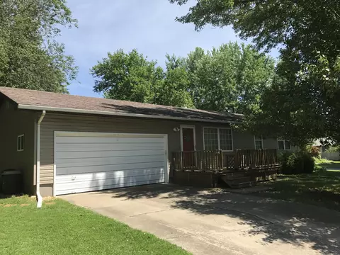 3136 N Pierce Ave, Springfield, MO 65803 photo 1