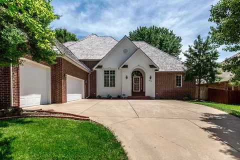924 E Gaslight Dr, Springfield, MO 65810 photo 1