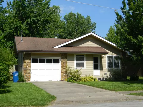 223 S Cedarbrook Ave, Springfield, MO 65802 photo 1