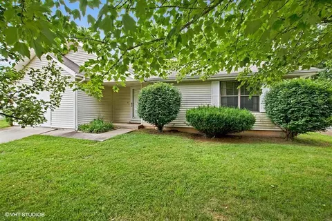 5682 S Stonegate Ave, Springfield, MO 65810 photo 1
