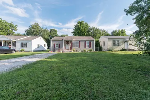 1426 E Livingston St, Springfield, MO 65803 photo 1