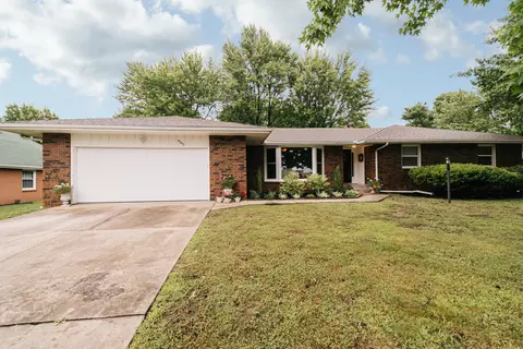 4040 S Delaware Ave, Springfield, MO 65804 photo 1
