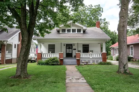 647 S Pickwick Ave, Springfield, MO 65802 photo 1