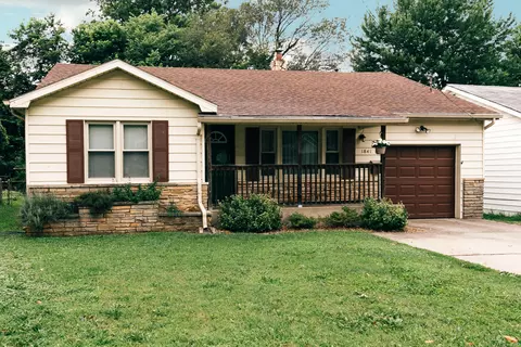 1841 S Weaver Ave, Springfield, MO 65807 photo 1