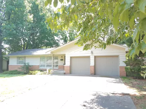 654 W Westview St, Springfield, MO 65807 photo 1