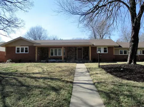 2045 S Valleyroad Ave, Springfield, MO 65804 photo 1