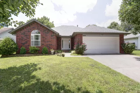 3944 W Madison Pl, Springfield, MO 65802 photo 1