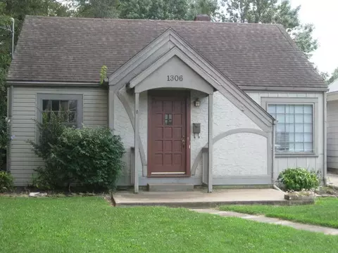 1306 E Belmont St, Springfield, MO 65804 photo 1