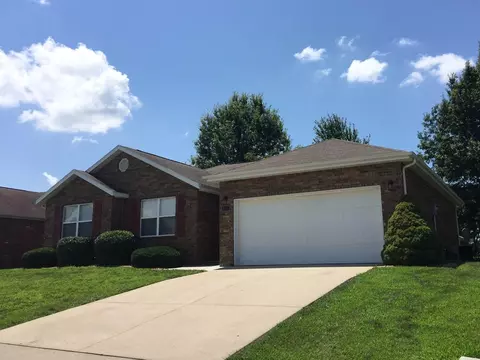 653 S Hazelnut Ave, Springfield, MO 65802 photo 1