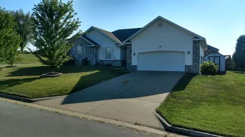 4395 N Shirley Ave, Springfield, MO 65803 photo 1
