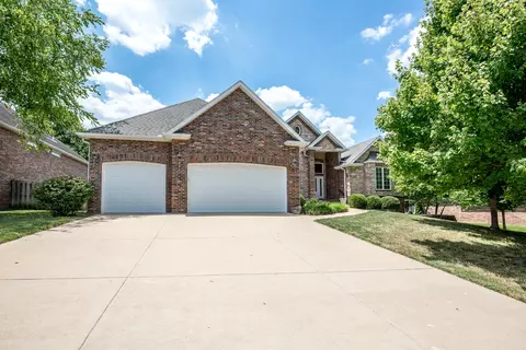 2331 S Cedar Dr, Springfield, MO 65809 photo 1