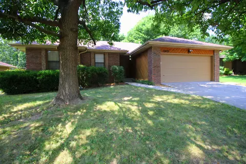 2043 S Glenn Ave, Springfield, MO 65807 photo 1