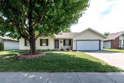 223 S Foster Ave, Springfield, MO 65802 photo 1