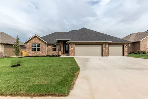 307 W Arlington Dr, Springfield, MO 65803 photo 1