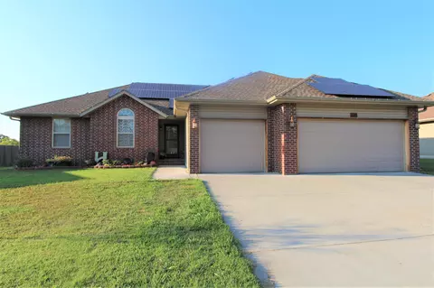 3033 E Marshall St, Republic, MO 65738 photo 1