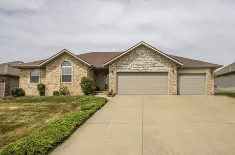 3221 N Laurel Ave, Springfield, MO 65803 photo 1