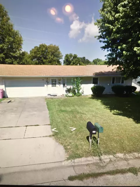 3023 N Pierce Ave, Springfield, MO 65803 photo 1