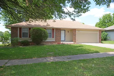 2865 W Katella Ln, Springfield, MO 65807 photo 1