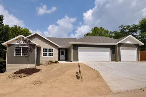 403 W Lark St, Ozark, MO 65721 photo 1