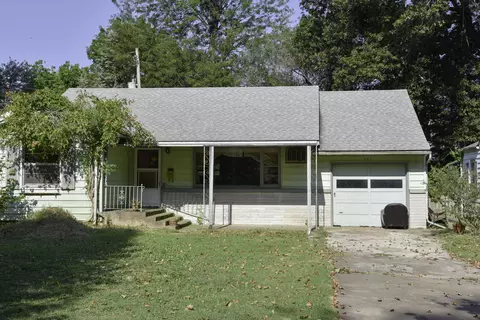 1825 S Dollison Ave, Springfield, MO 65807 photo 1