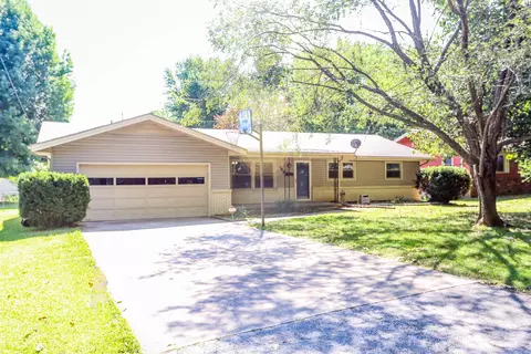 502 N Lone Pine Ave, Springfield, MO 65802 photo 1