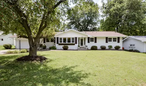 3150 E Shalimar Dr, Springfield, MO 65804 photo 1