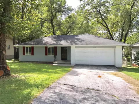 3749 S Mentor Ave, Springfield, MO 65804 photo 1