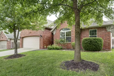 1426 W Maplewood St, Springfield, MO 65807 photo 1