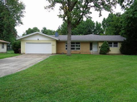 2403 E Langston St, Springfield, MO 65804 photo 1