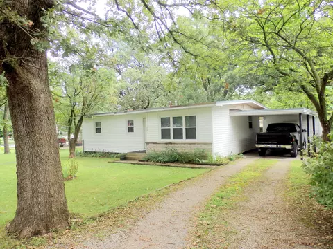 124 Young Ave, Marshfield, MO 65706 photo 1