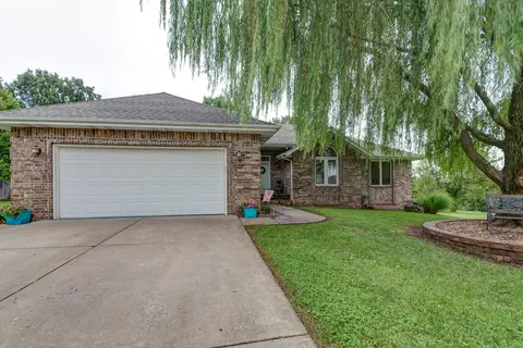 3544 N Del Lu Dr, Springfield, MO 65803 photo 1
