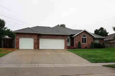 2751 S York Ave, Springfield, MO 65807 photo 1