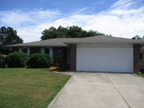 1412 S Estate Ct, Springfield, MO 65804 photo 1