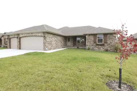 4638 W Oneida Dr, Springfield, MO 65802 photo 1