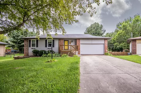 2233 S Newton Ave, Springfield, MO 65807 photo 1