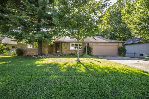 5657 S Clay Ave, Springfield, MO 65810 photo 1