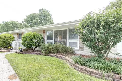 2174 E Claiborne St, Springfield, MO 65804 photo 1