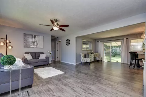 318 E Broadmoor St, Springfield, MO 65807 photo 1