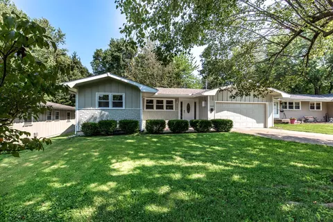 3045 E Loren St, Springfield, MO 65804 photo 1