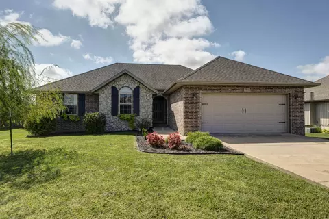 1916 E Latana Dr, Ozark, MO 65721 photo 1