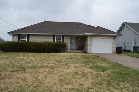 409 W Cline St, Aurora, MO 65605 photo 1