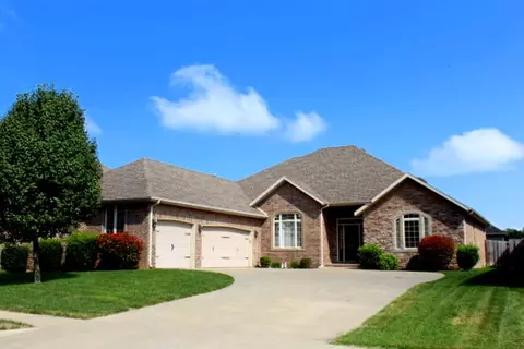 3233 W Brett Dr, Springfield, MO 65810 photo 1