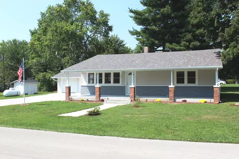 300 W Pine St, Strafford, MO 65757 photo 1